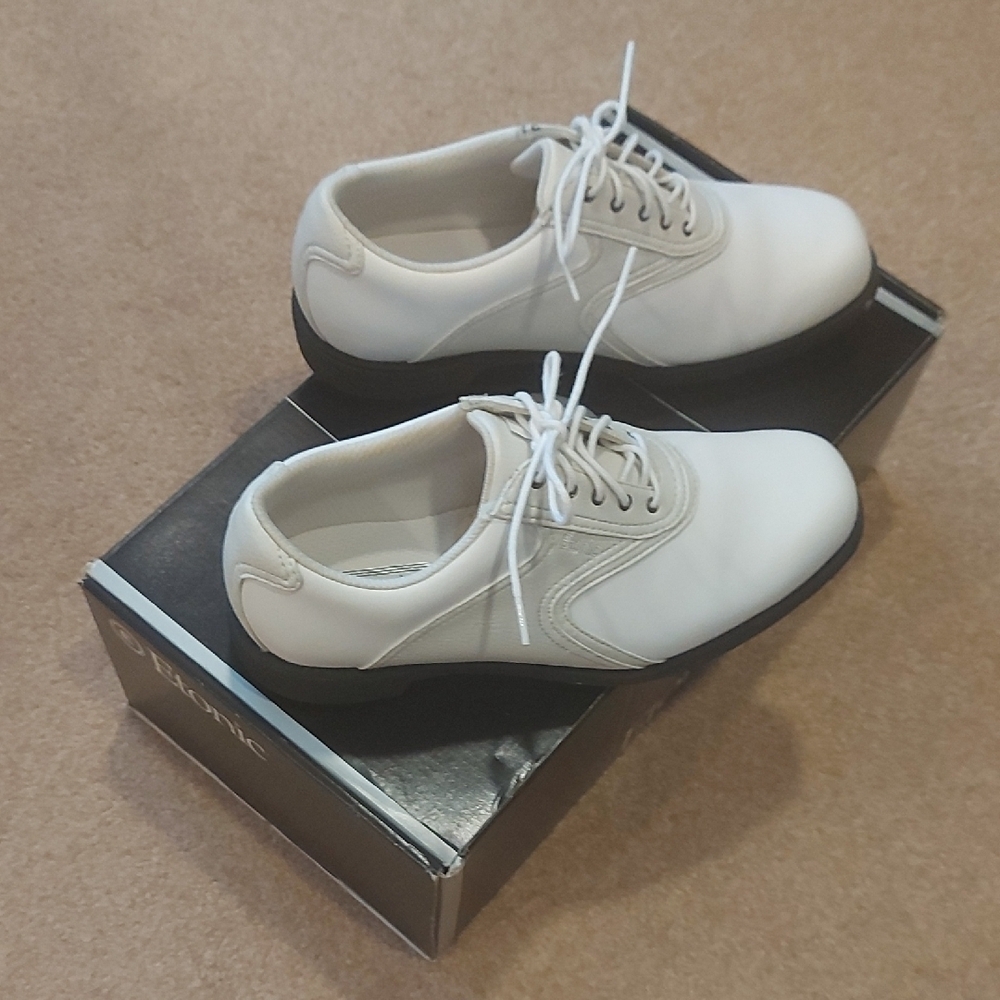 Classic White Ladies Golfing Cleats